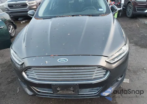 2016 Ford Fusion Titanium z USA, uszkodzony, nr VIN 3FA6P0K9XGR117621